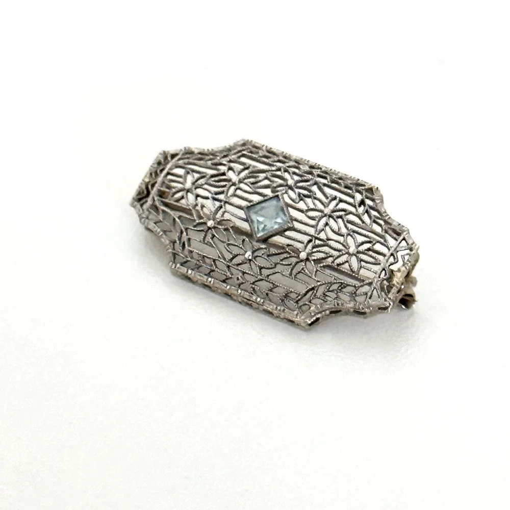 Antique 14K Solid White Gold Aquamarine Intricate Floral Detail Bar Brooch Pin